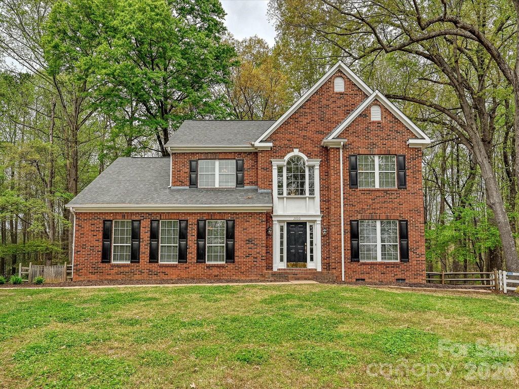 2800 Pearwood Court, Matthews, NC 28105