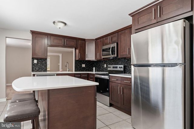 337 SURREY LN, Hatboro, PA 19040