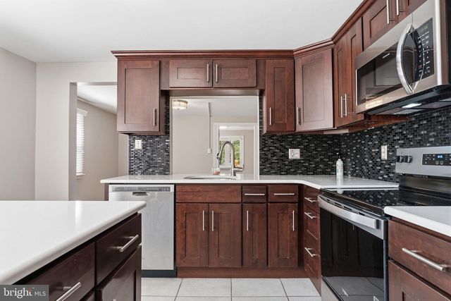 337 SURREY LN, Hatboro, PA 19040