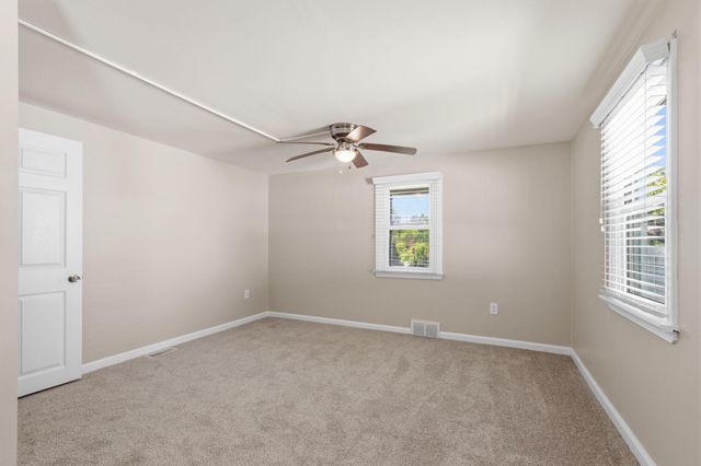 337 SURREY LN, Hatboro, PA 19040