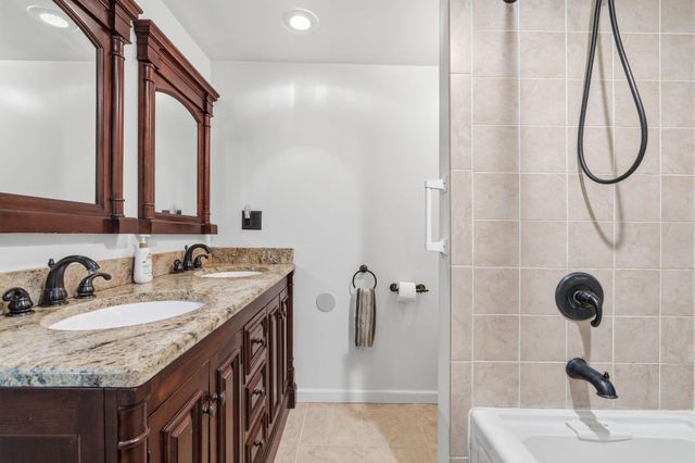 337 SURREY LN, Hatboro, PA 19040