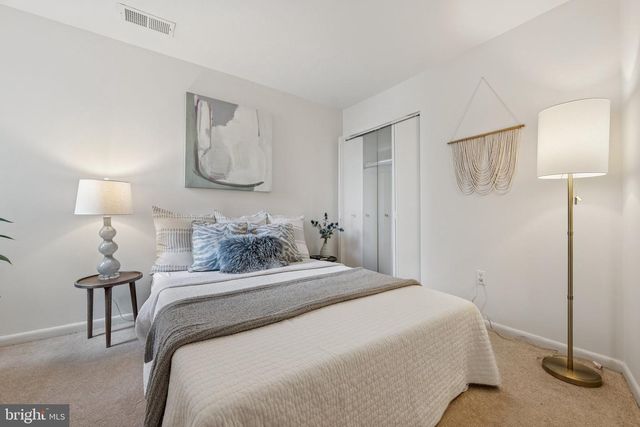 1332 EMERALD ST NE, Washington, DC 20002