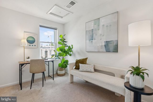 1332 EMERALD ST NE, Washington, DC 20002
