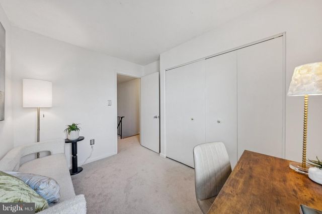 1332 EMERALD ST NE, Washington, DC 20002