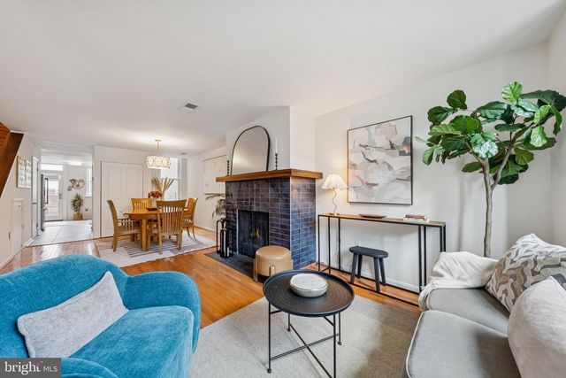 1332 EMERALD ST NE, Washington, DC 20002