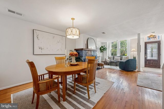 1332 EMERALD ST NE, Washington, DC 20002