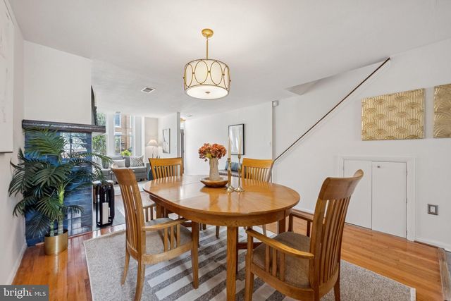 1332 EMERALD ST NE, Washington, DC 20002