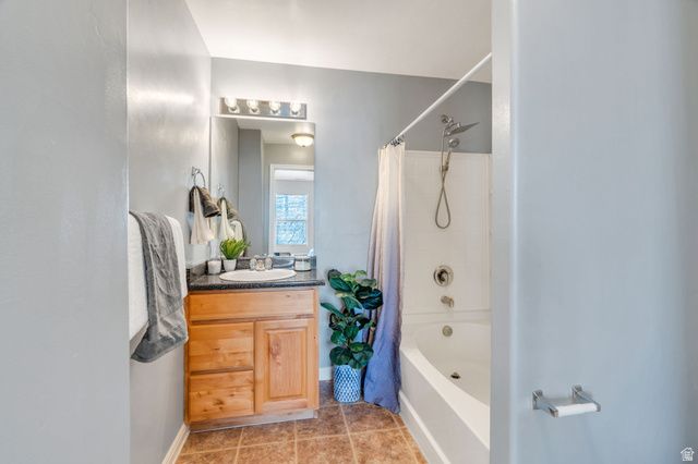 11769 S GRANDVILLE AVE, South Jordan, UT 84009