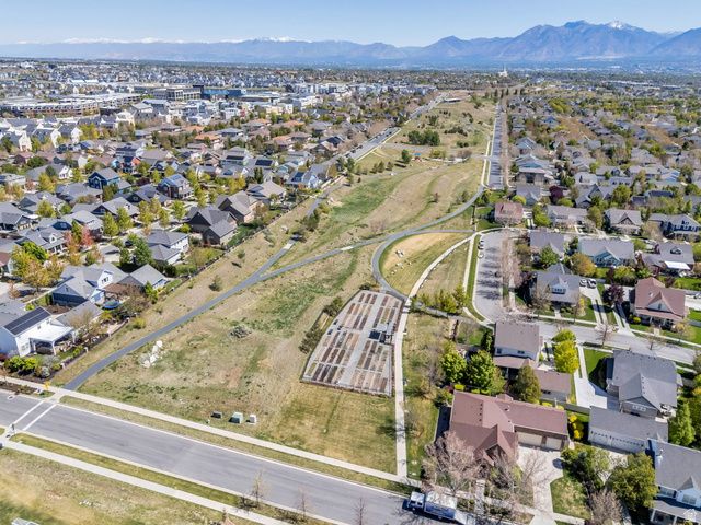 11769 S GRANDVILLE AVE, South Jordan, UT 84009