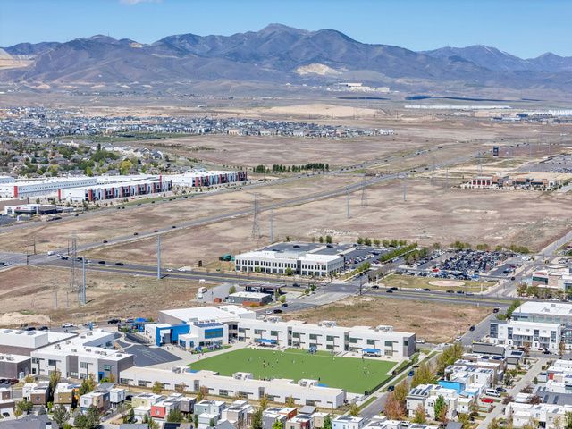 11769 S GRANDVILLE AVE, South Jordan, UT 84009