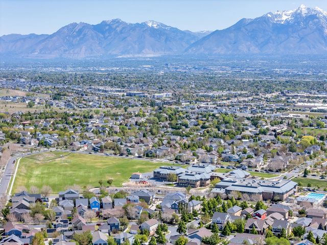 11769 S GRANDVILLE AVE, South Jordan, UT 84009