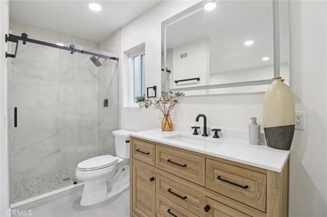 4560 Calle Del Palo, Oceanside, CA 92057