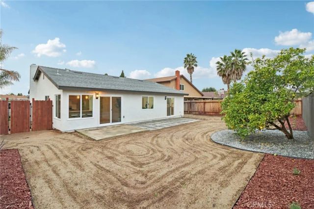 4560 Calle Del Palo, Oceanside, CA 92057