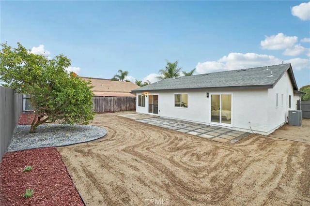 4560 Calle Del Palo, Oceanside, CA 92057