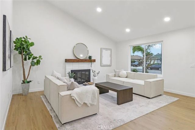 4560 Calle Del Palo, Oceanside, CA 92057