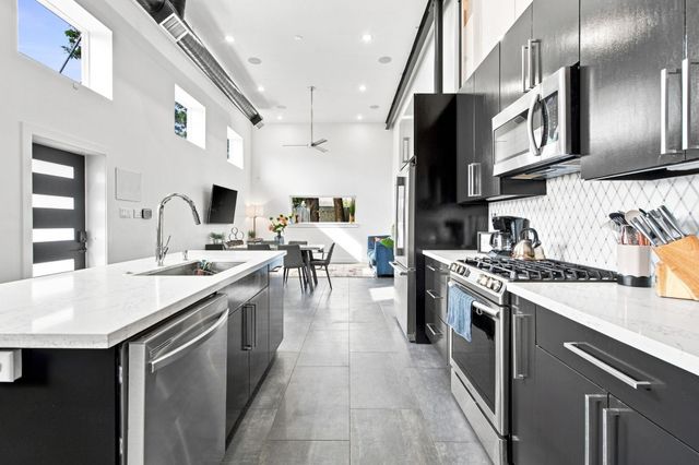 109 Bryan Street B, Houston, TX 77011