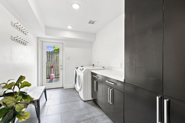 109 Bryan Street B, Houston, TX 77011