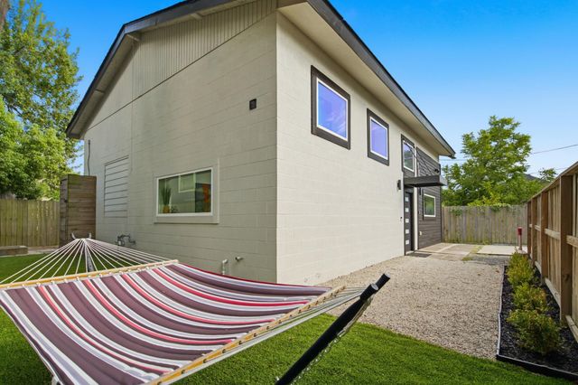 109 Bryan Street B, Houston, TX 77011
