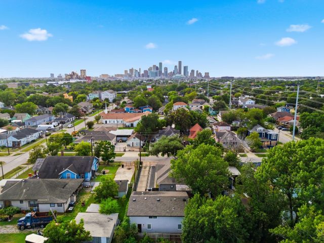 109 Bryan Street B, Houston, TX 77011