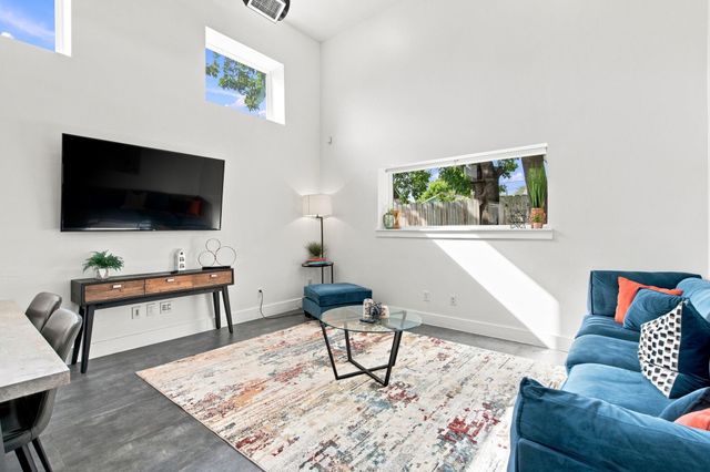 109 Bryan Street B, Houston, TX 77011