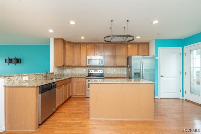 3230 Perdue Springs Ln, Chester, VA 23831