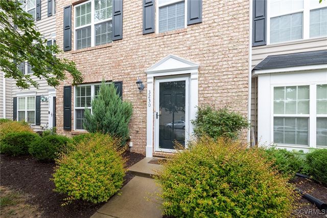 3230 Perdue Springs Ln, Chester, VA 23831