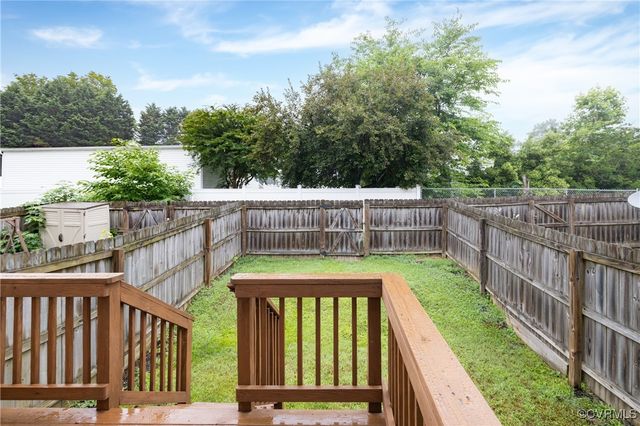 3230 Perdue Springs Ln, Chester, VA 23831