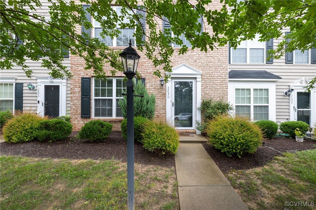 3230 Perdue Springs Ln, Chester, VA 23831