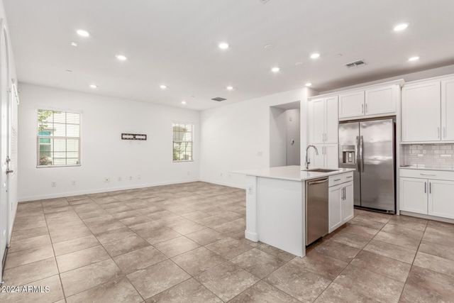 4077 S SABRINA Drive 5, Chandler, AZ 85248