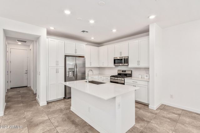 4077 S SABRINA Drive 5, Chandler, AZ 85248