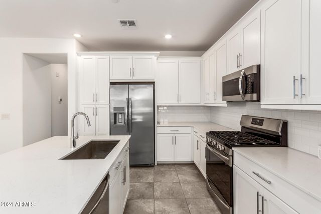4077 S SABRINA Drive 5, Chandler, AZ 85248
