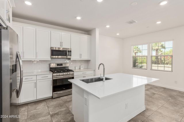 4077 S SABRINA Drive 5, Chandler, AZ 85248