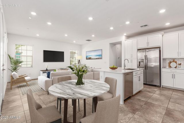 4077 S SABRINA Drive 5, Chandler, AZ 85248