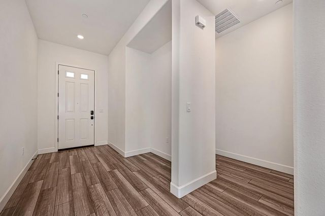 3725 Yellow Leaf Ave, Sacramento, CA 95835