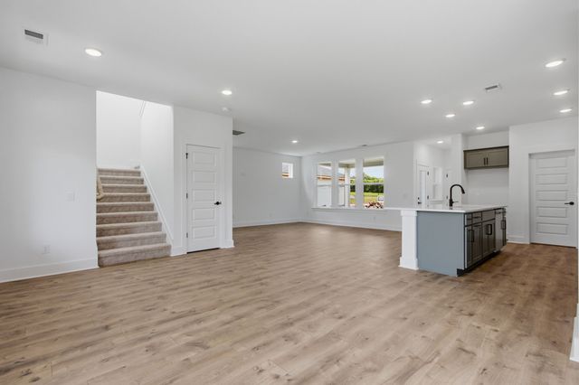 758 Caddy Xing, Columbia, TN 38401