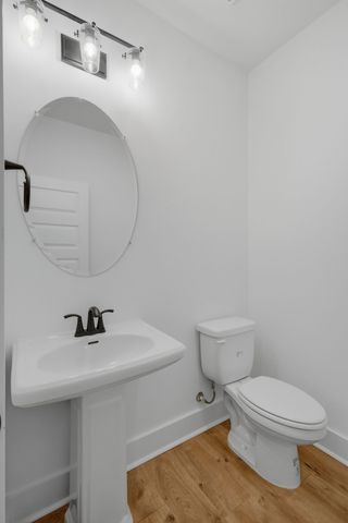 758 Caddy Xing, Columbia, TN 38401