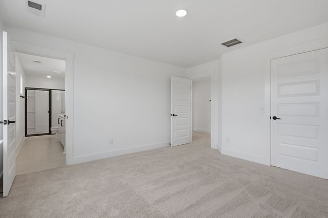 758 Caddy Xing, Columbia, TN 38401
