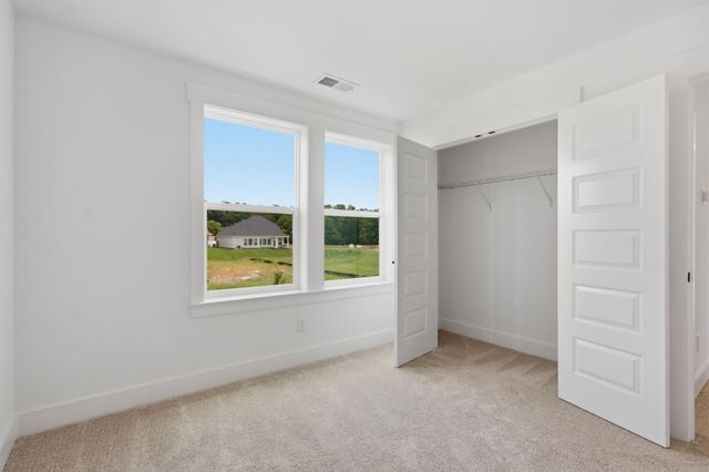 758 Caddy Xing, Columbia, TN 38401