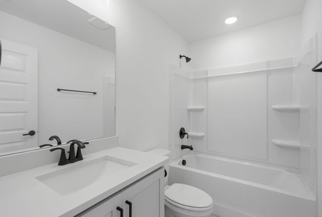 758 Caddy Xing, Columbia, TN 38401