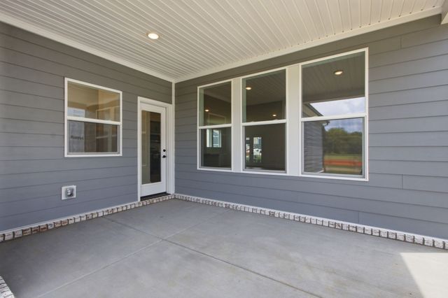 758 Caddy Xing, Columbia, TN 38401