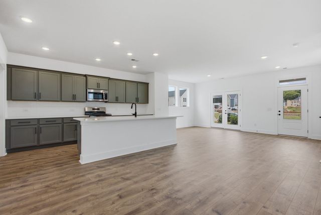 758 Caddy Xing, Columbia, TN 38401