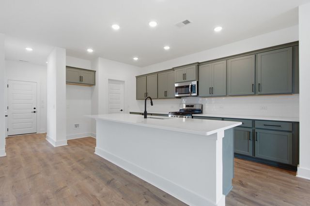758 Caddy Xing, Columbia, TN 38401