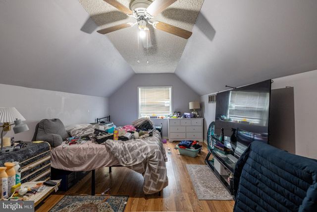 32 WILDWOOD AVE, Lansdowne, PA 19050