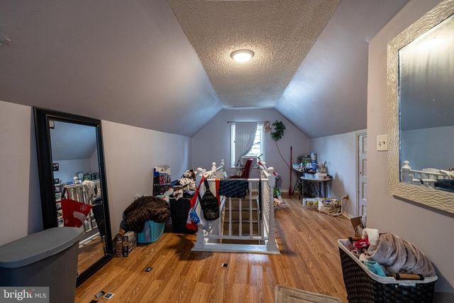32 WILDWOOD AVE, Lansdowne, PA 19050