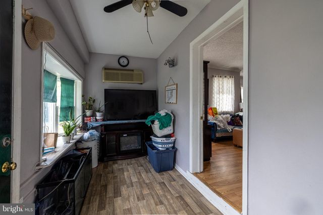 32 WILDWOOD AVE, Lansdowne, PA 19050