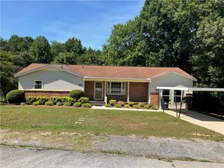 175 Oak Hill Drive, Piedmont, SC 29673