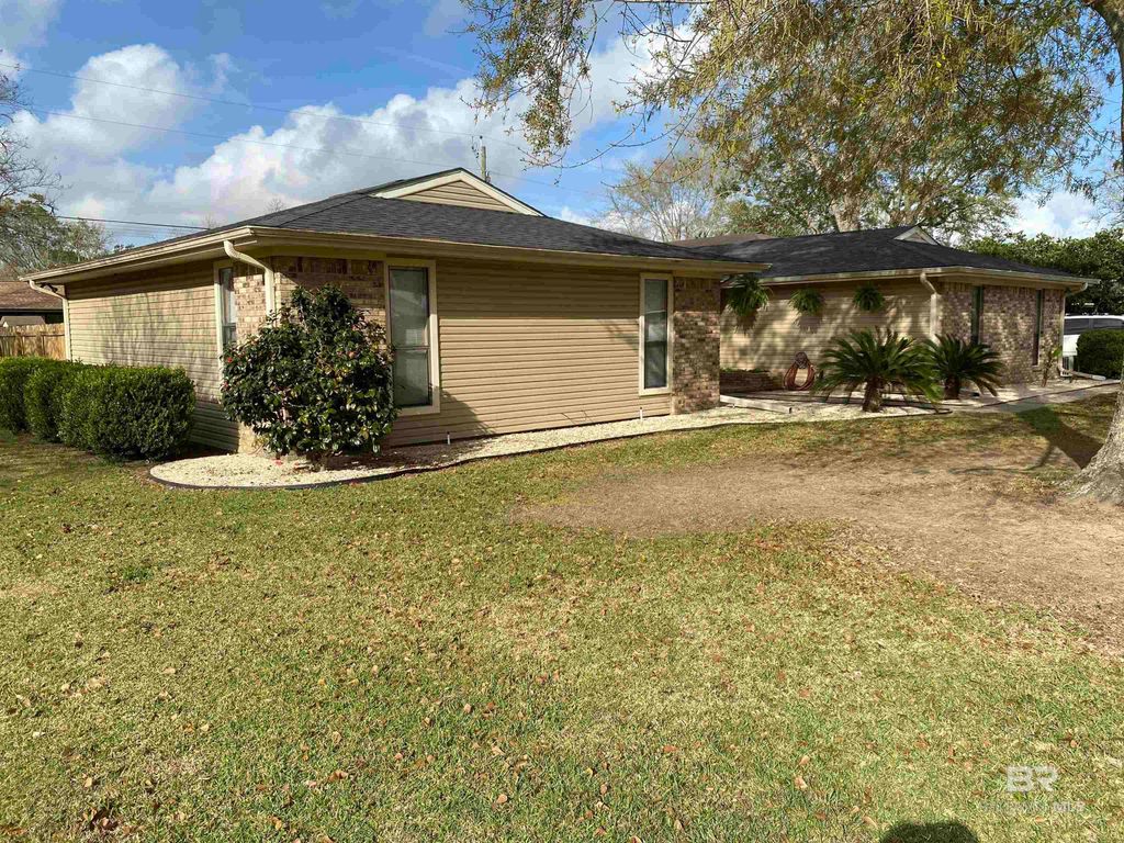 603 E Walker Avenue, Foley, AL 36535