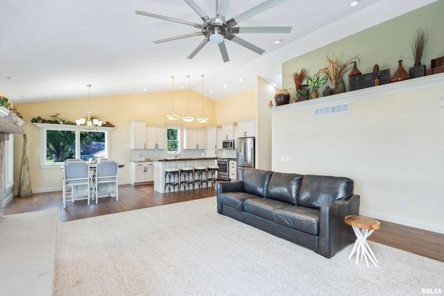 24711 178TH Street, Pleasant Valley, IA 52767