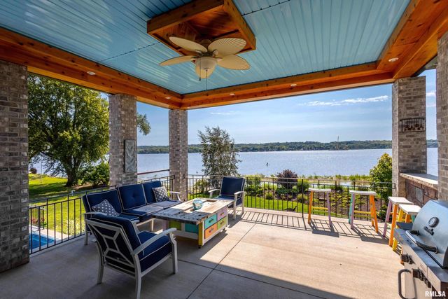 24711 178TH Street, Pleasant Valley, IA 52767