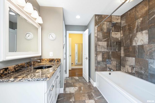 24711 178TH Street, Pleasant Valley, IA 52767